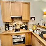 27 Avenue De La Bourdonnais 75007 Chablis