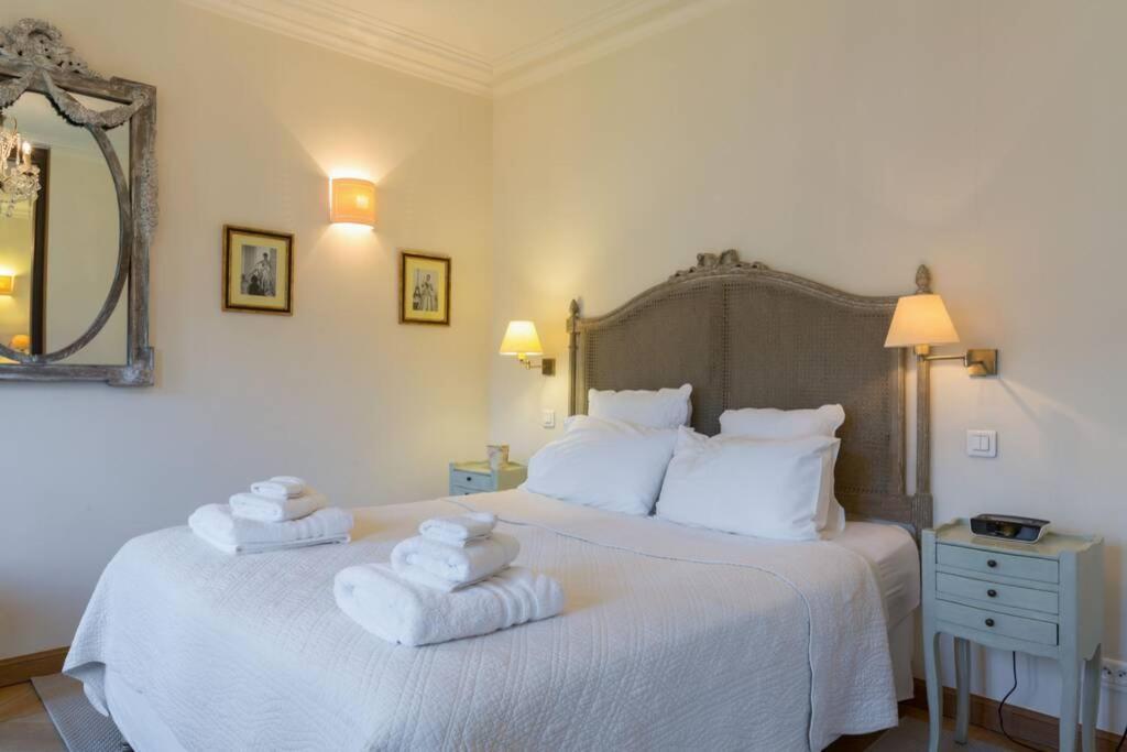 27 Avenue De La Bourdonnais 75007 Chablis Apartment *