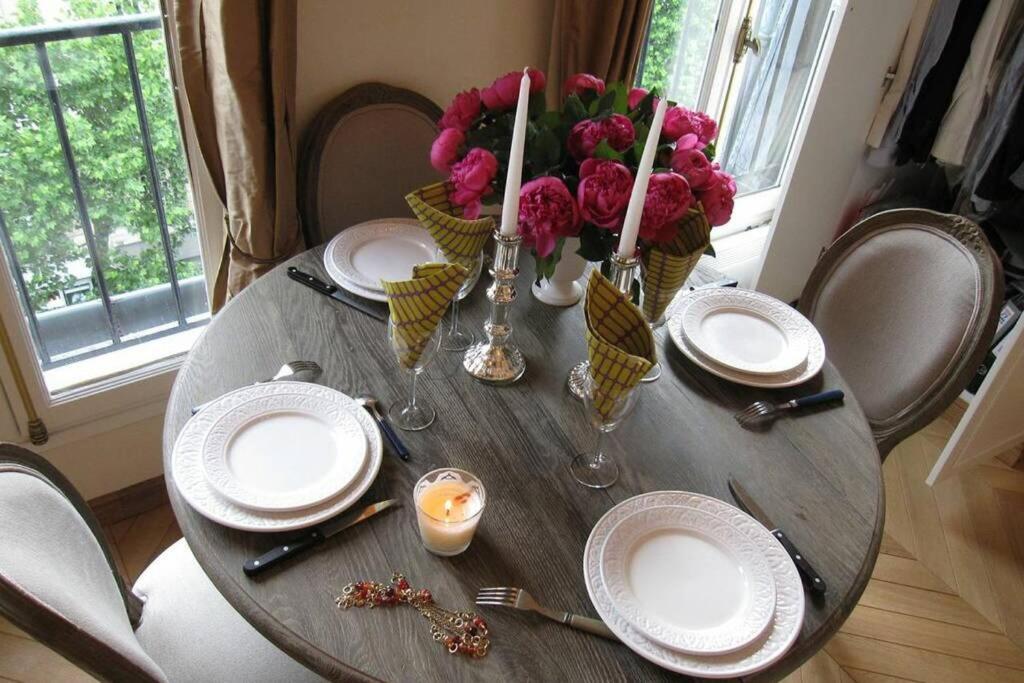 Apartment 27 Avenue De La Bourdonnais 75007 Chablis