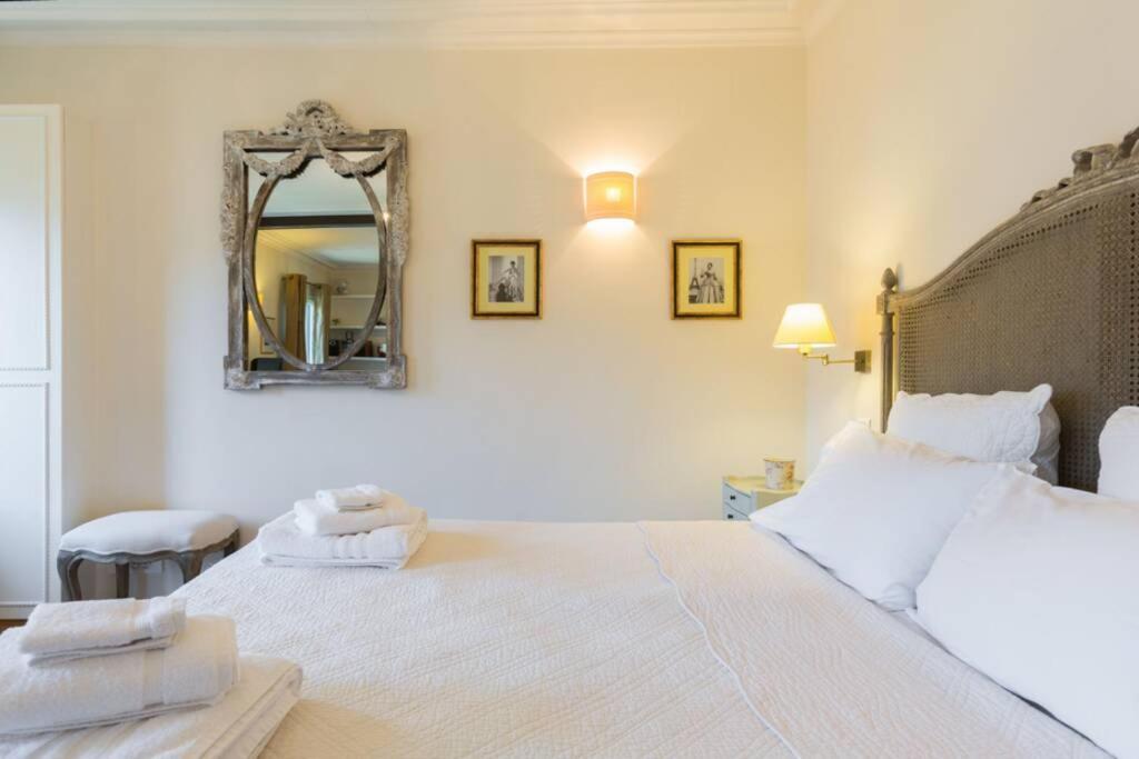 Apartment 27 Avenue De La Bourdonnais 75007 Chablis *