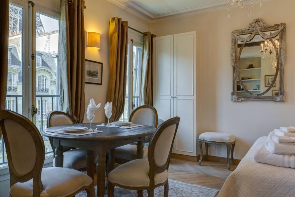 27 Avenue De La Bourdonnais 75007 Chablis *