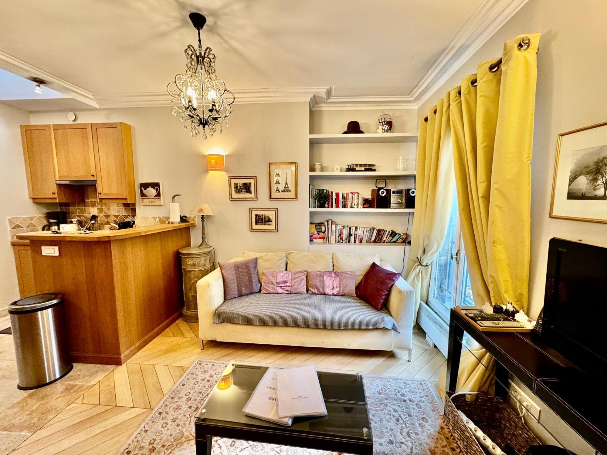 27 Avenue De La Bourdonnais 75007 Chablis *