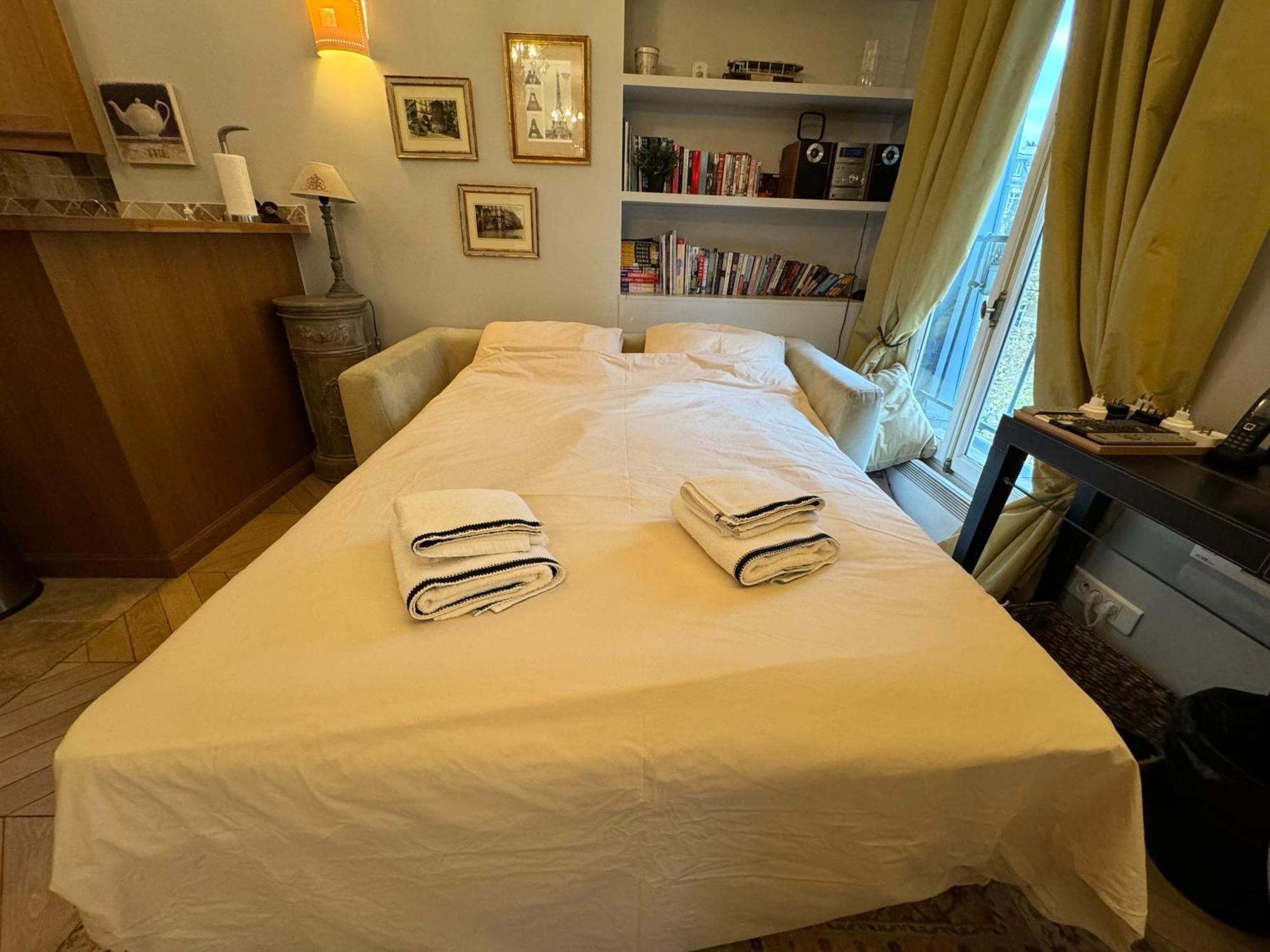 27 Avenue De La Bourdonnais 75007 Chablis Paris