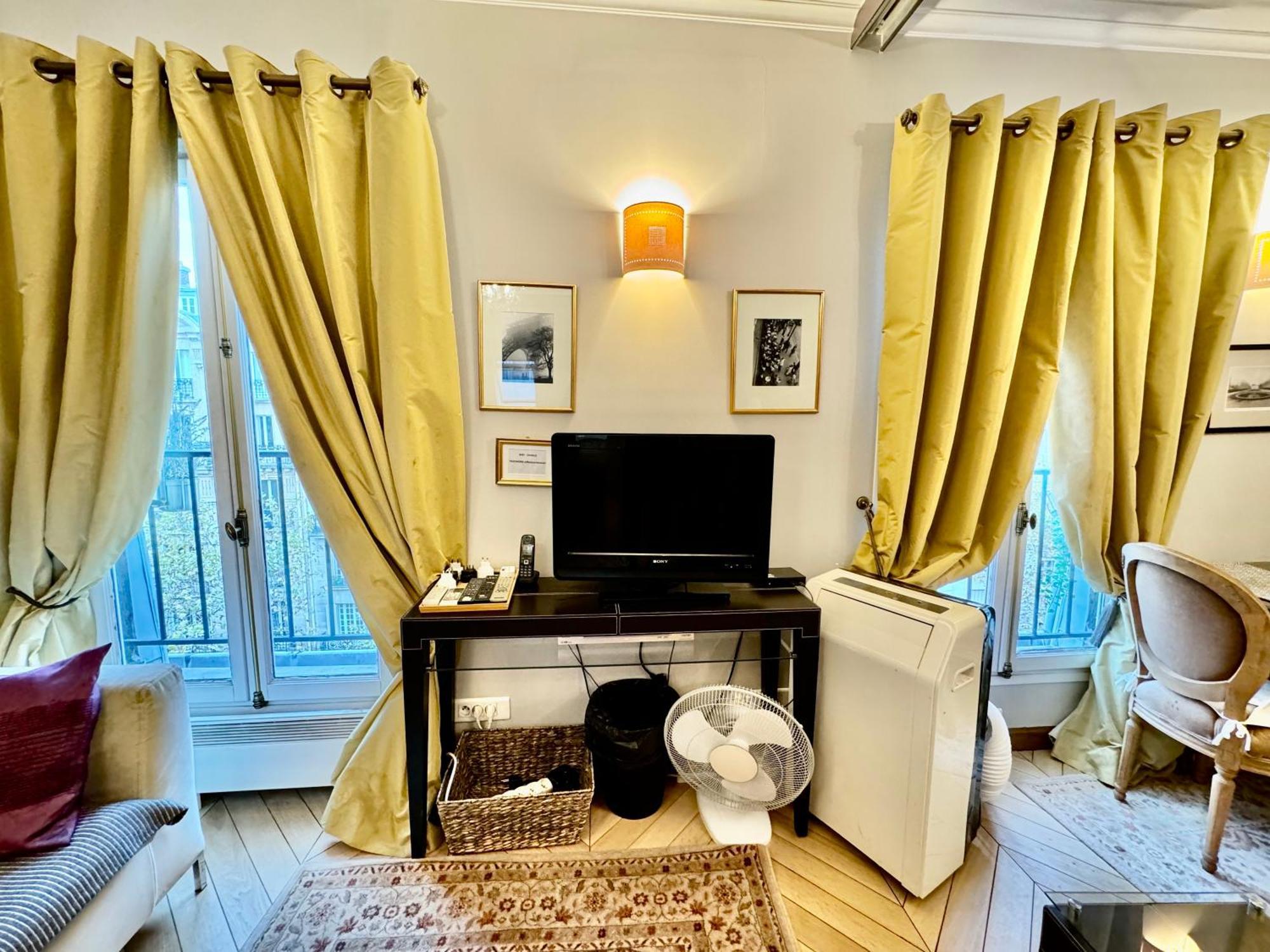 27 Avenue De La Bourdonnais 75007 Chablis Paris
